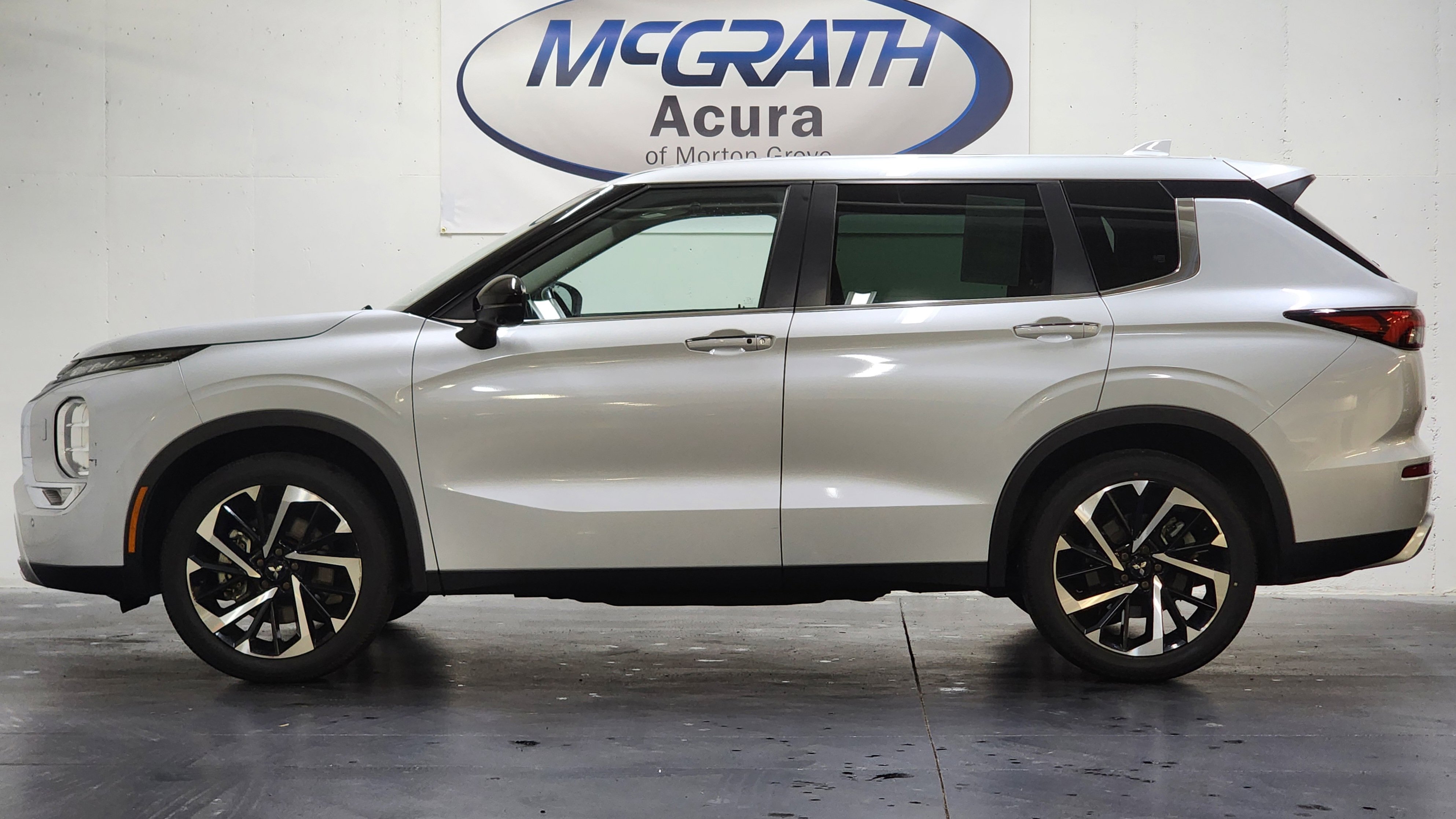 Used 2022 Mitsubishi Outlander SE image 10