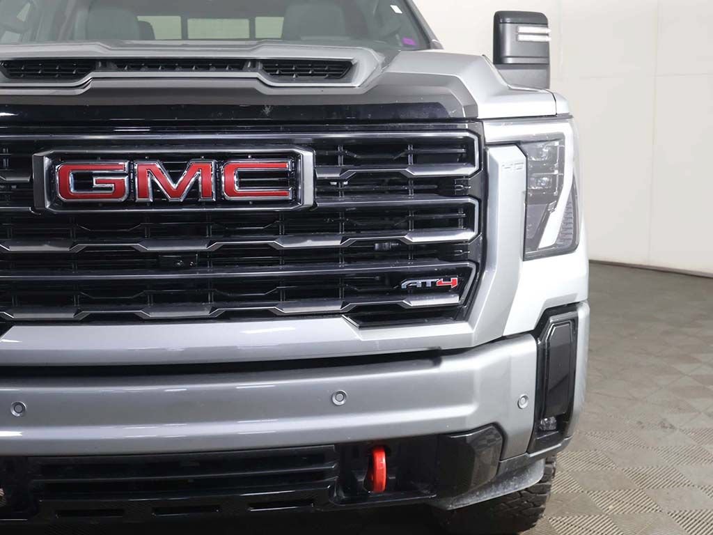 Used 2025 GMC Sierra 2500 AT4 w/ Technology Package AWD/4WD image 18