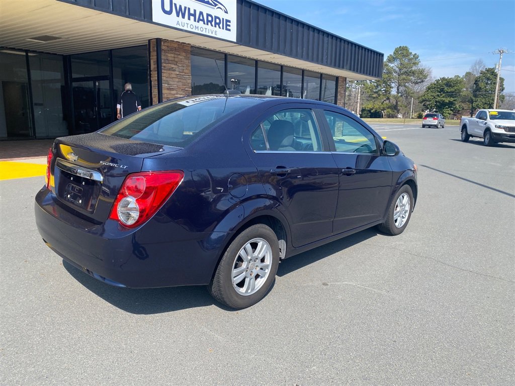 Used 2016 Chevrolet Sonic LT FWD image 7