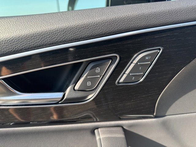 Used 2022 Audi Q7 3.0T Premium image 31