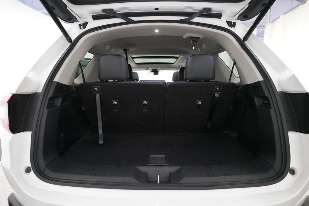 Certified 2024 Honda Pilot Touring image 10
