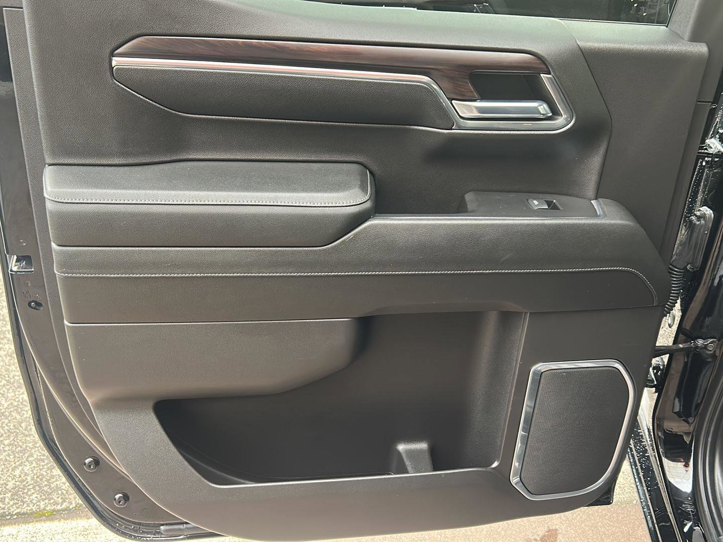 Used 2024 GMC Sierra 1500 SLT image 21