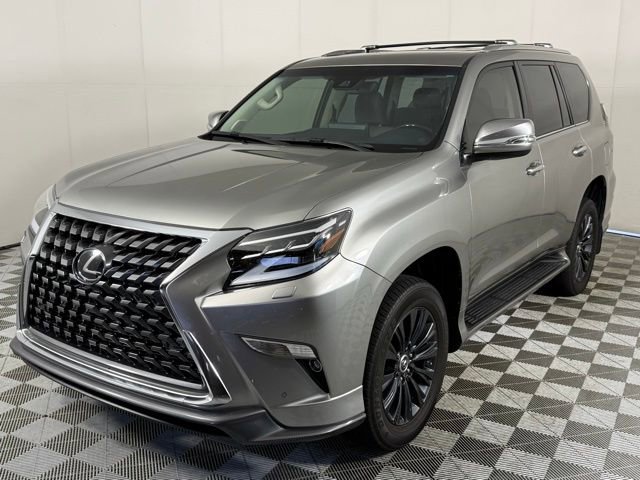 Used 2023 Lexus GX 460 Premium w/ Accessory Package AWD/4WD image 2