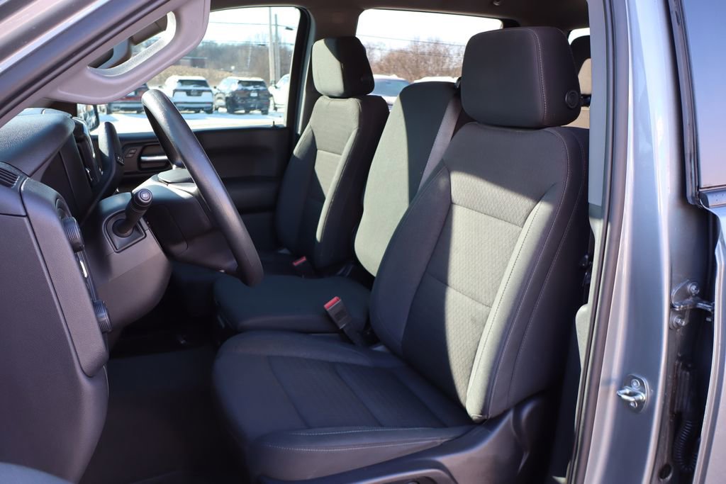 Used 2024 Chevrolet Silverado 1500 Custom Trail Boss w/ LPO, Dark Essentials Package image 25