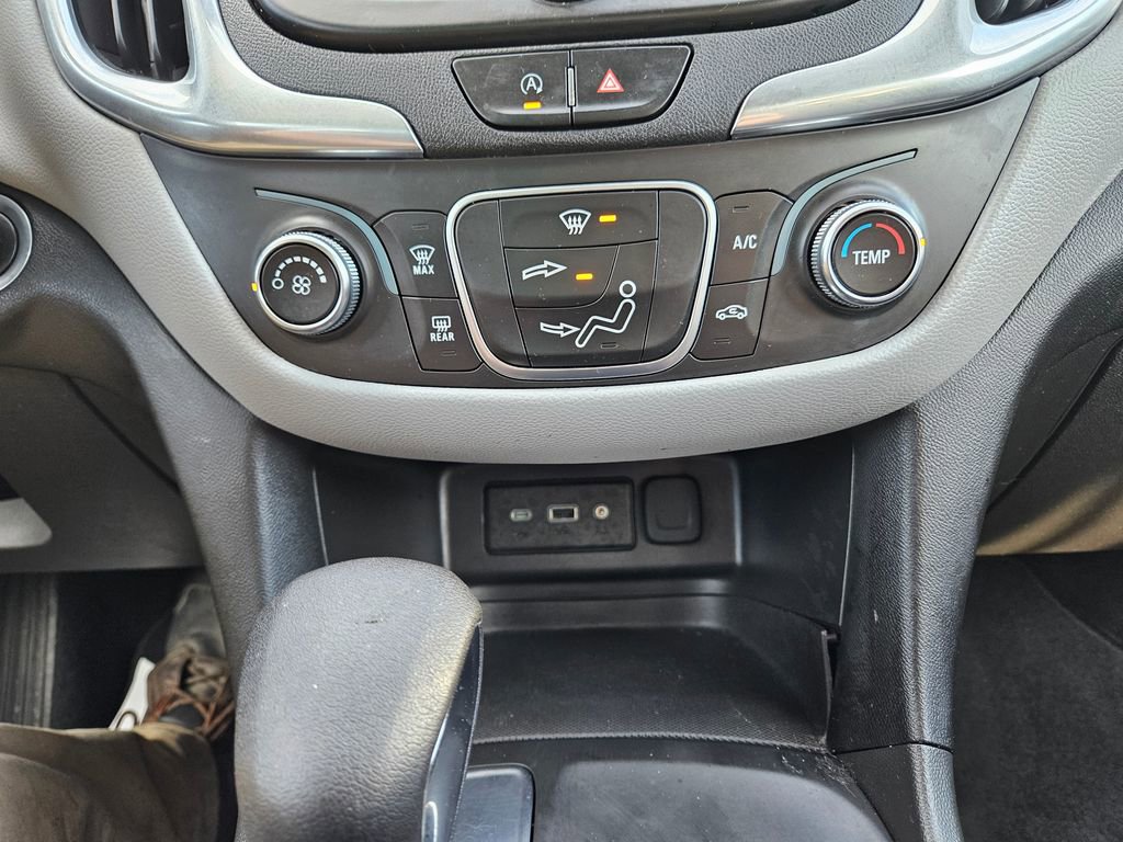 Used 2023 Chevrolet Equinox LT image 16