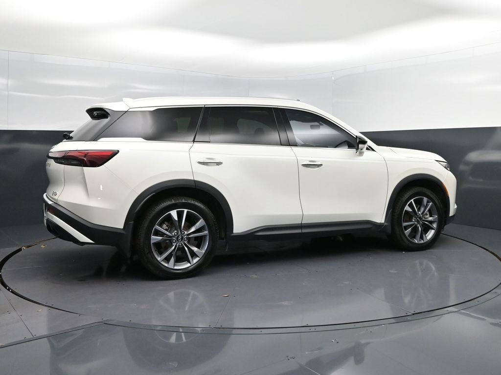 Certified 2023 INFINITI QX60 Luxe w/ Performance Audio Package image 8