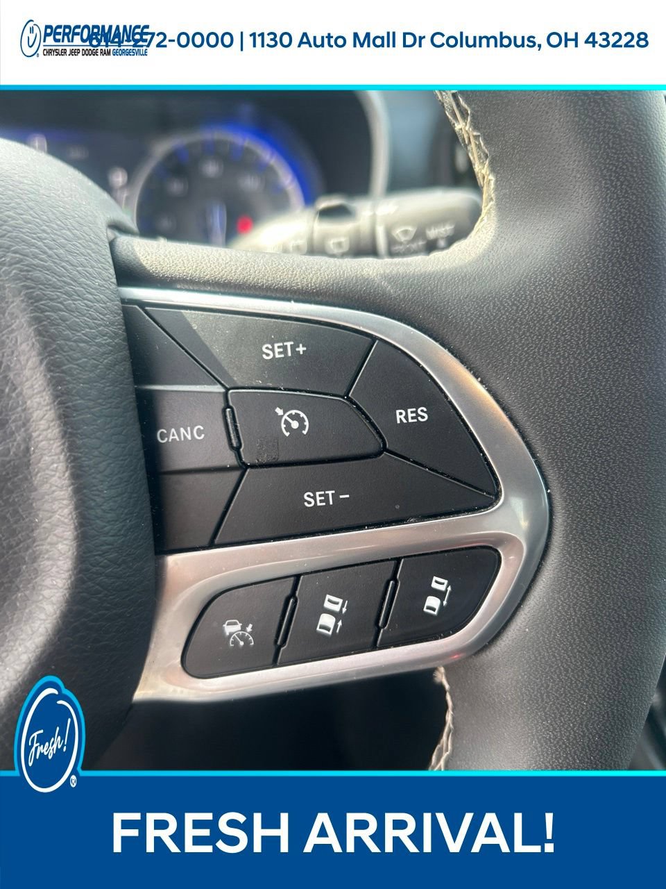 Used 2025 Chrysler Pacifica Select FWD image 21