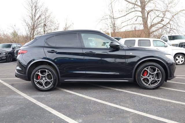 Used 2023 Alfa Romeo Stelvio Ti w/ Active Assist Plus Package image 4