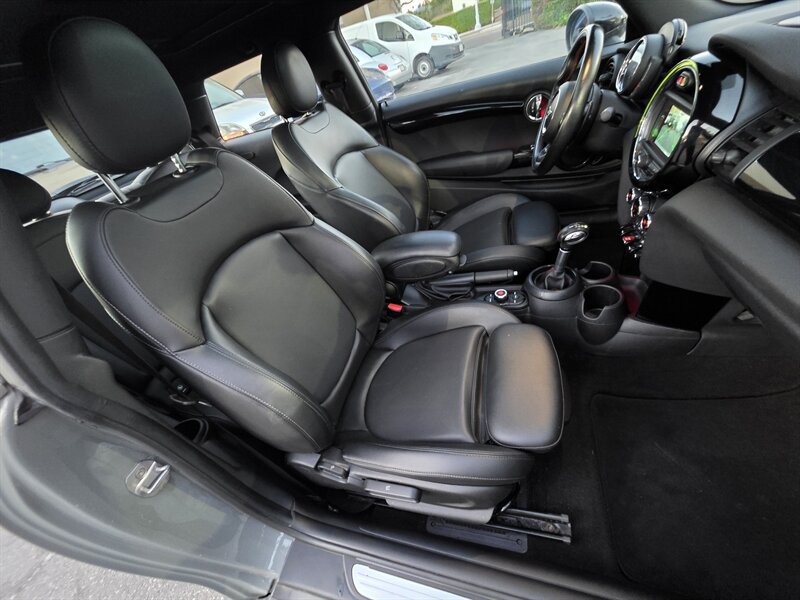 Used 2019 MINI Cooper S FWD image 15
