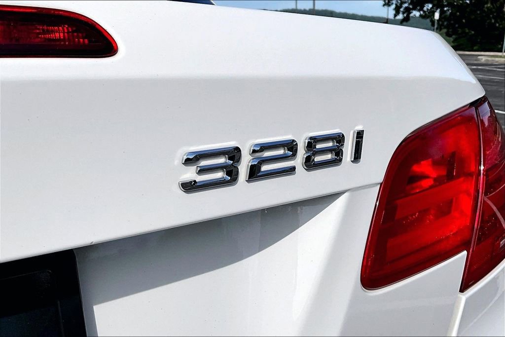 Used 2011 BMW 328i Convertible RWD image 22