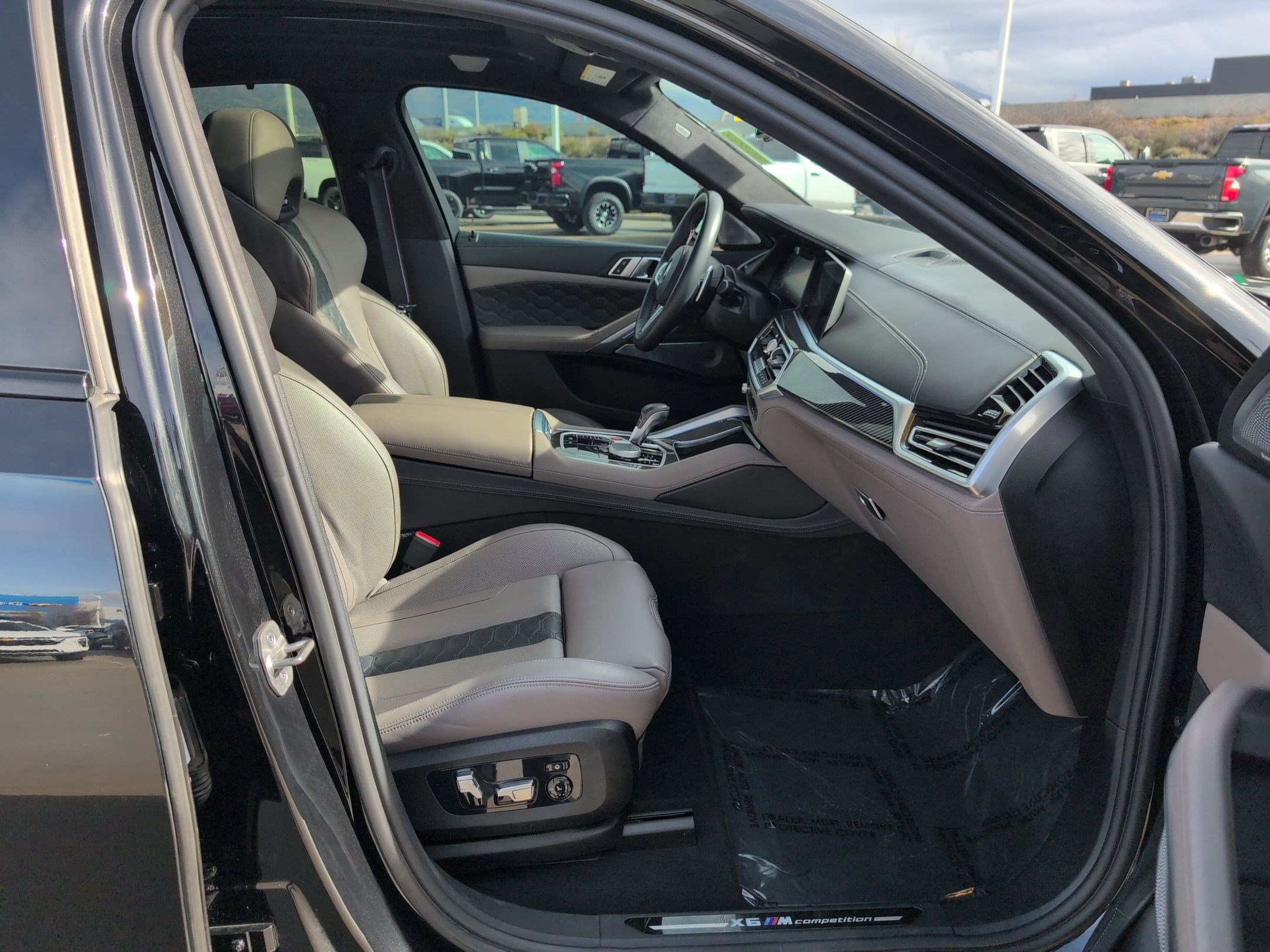 Used 2023 BMW X6 M w/ Competition Package image 30