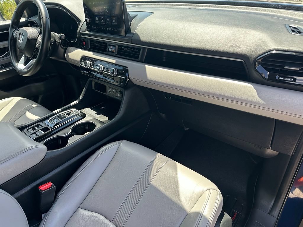 Used 2023 Honda Pilot Touring image 34