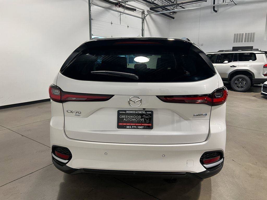 Used 2025 MAZDA CX-70 Plug-In Hybrid w/ Premium Pkg image 4