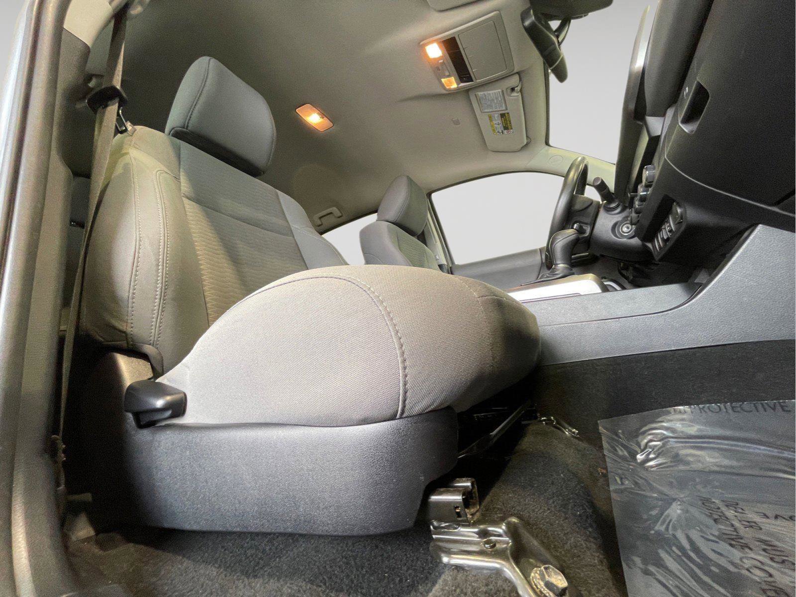 Used 2019 Toyota Tacoma SR5 image 28