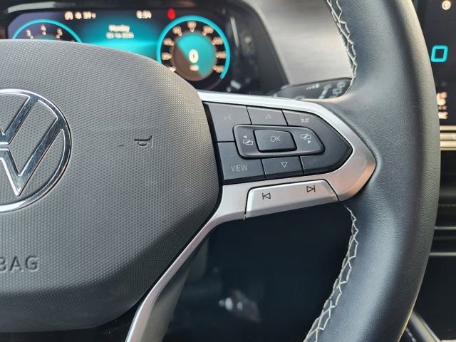 Used 2024 Volkswagen Atlas Cross Sport SE image 30