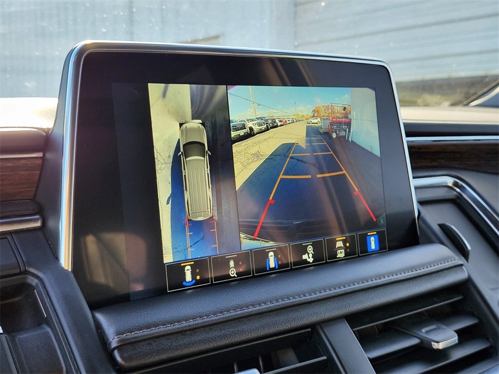 Used 2023 Chevrolet Suburban High Country w/ Premium Package 2 image 25