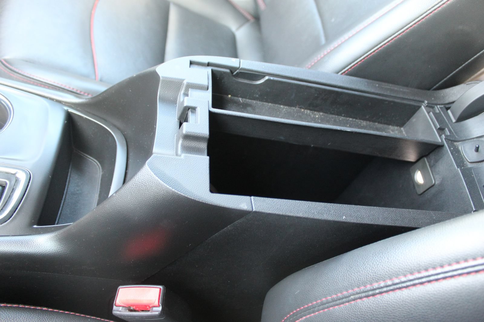 Used 2022 Chevrolet Equinox RS w/ RS Leather Package FWD image 29