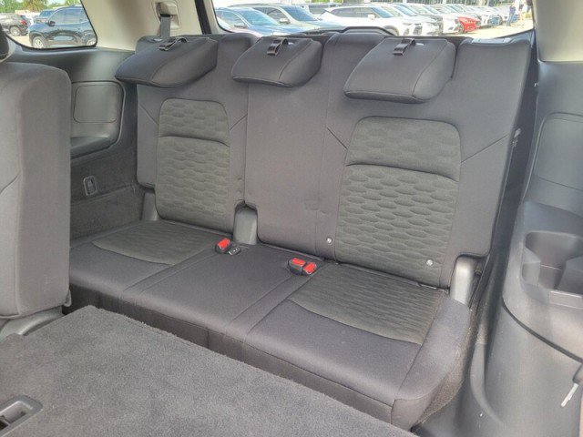 Used 2025 Nissan Pathfinder SV FWD image 31