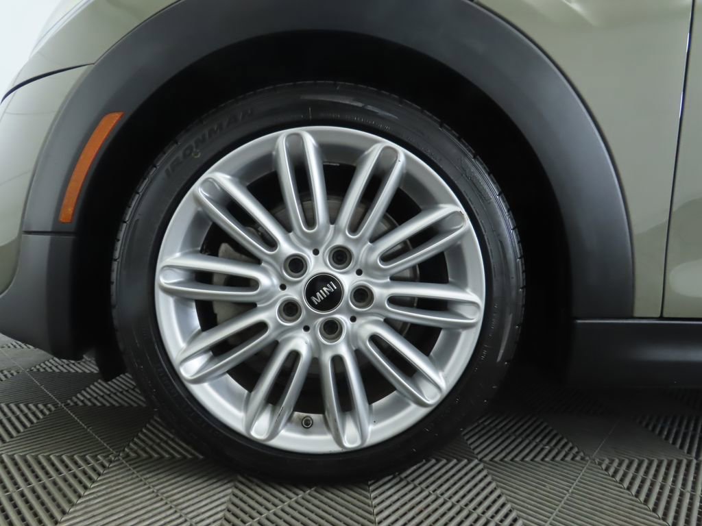 Used 2019 MINI Cooper S w/ Signature Upholstery Package image 28