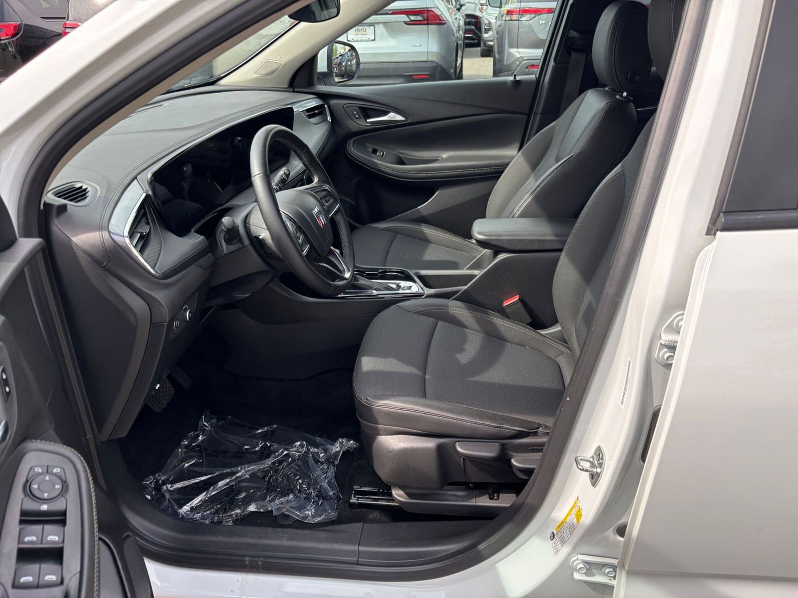 Used 2025 Buick Encore GX Preferred FWD image 25