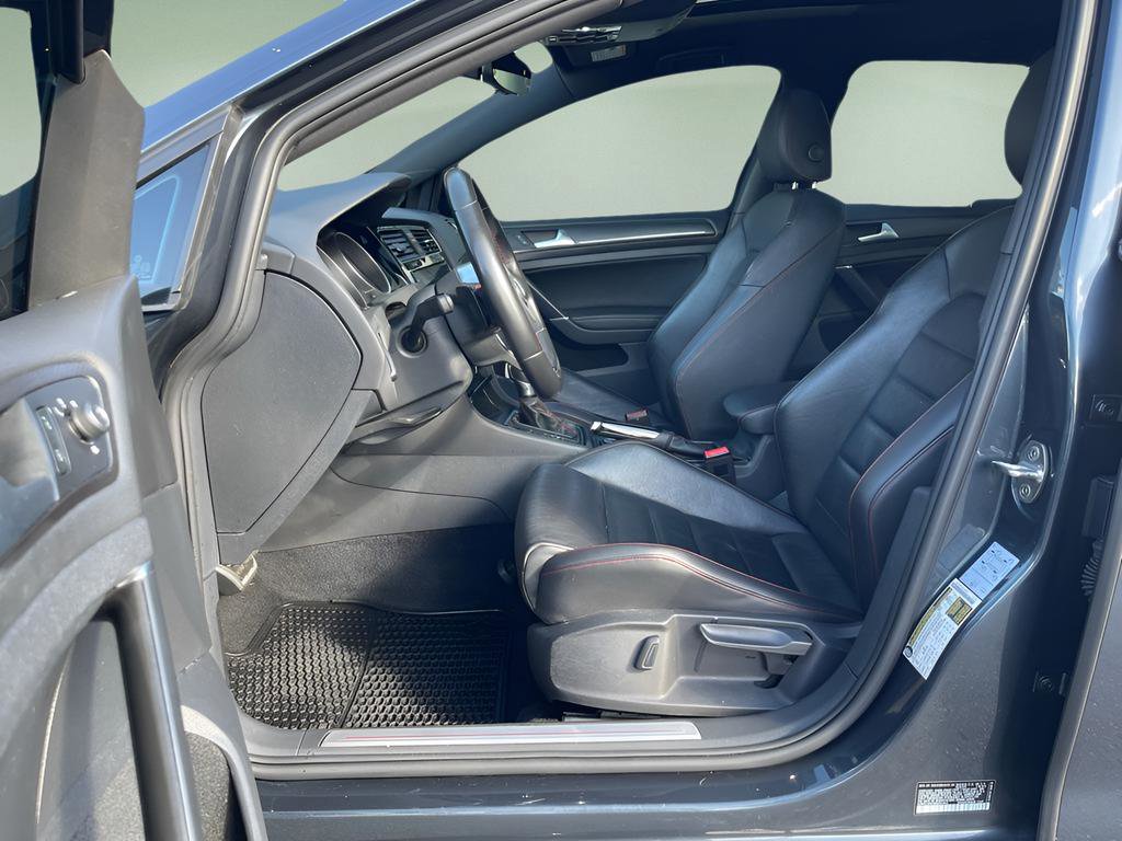 Used 2021 Volkswagen GTI SE image 18