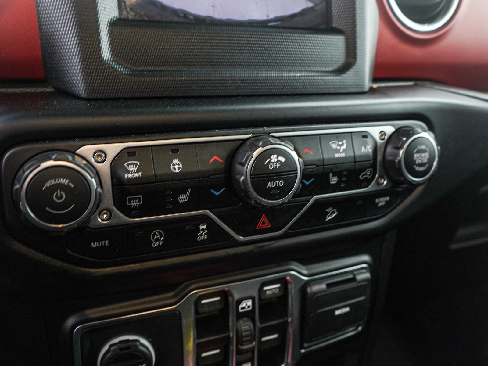 Used 2019 Jeep Wrangler Unlimited Rubicon w/ Dual Top Group image 21