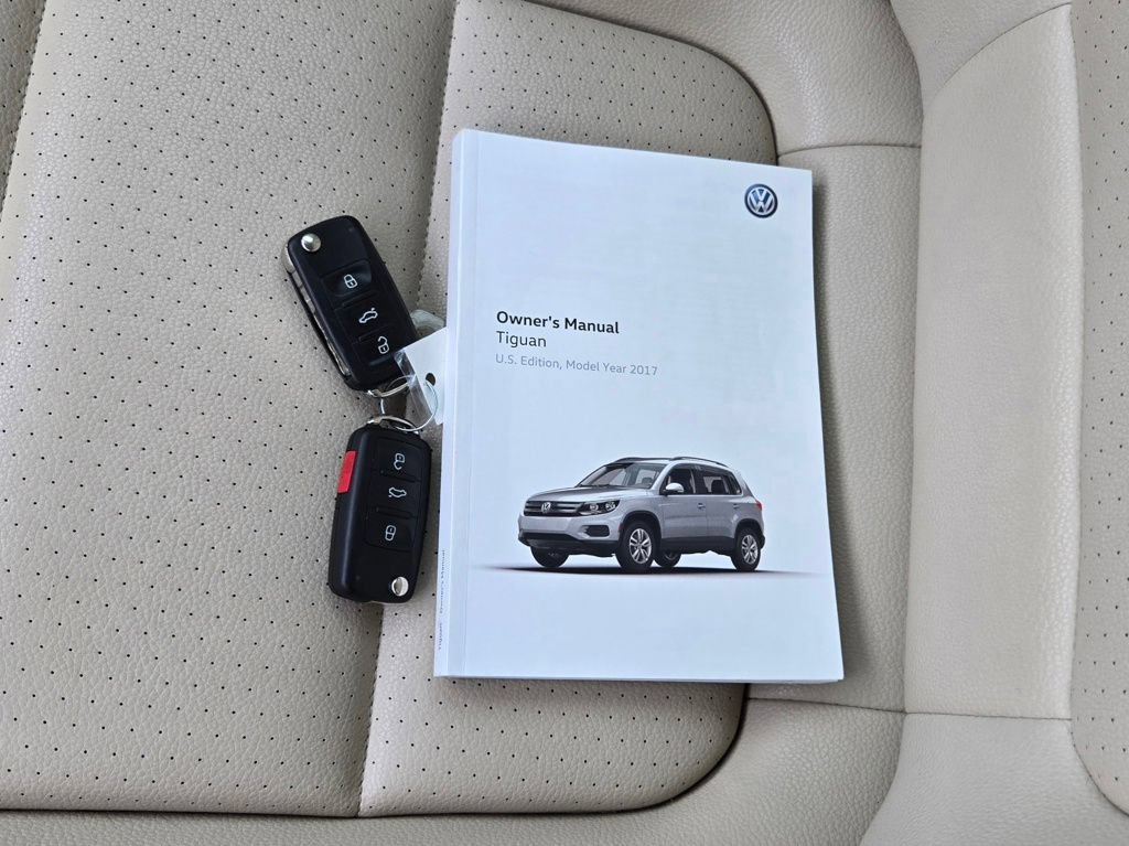 Used 2017 Volkswagen Tiguan S AWD/4WD image 10