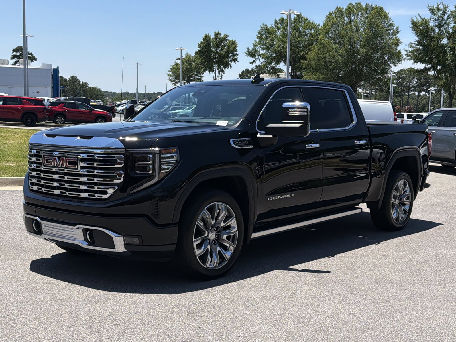 Used 2024 GMC Sierra 1500 Denali w/ Denali Reserve Package AWD/4WD image 7