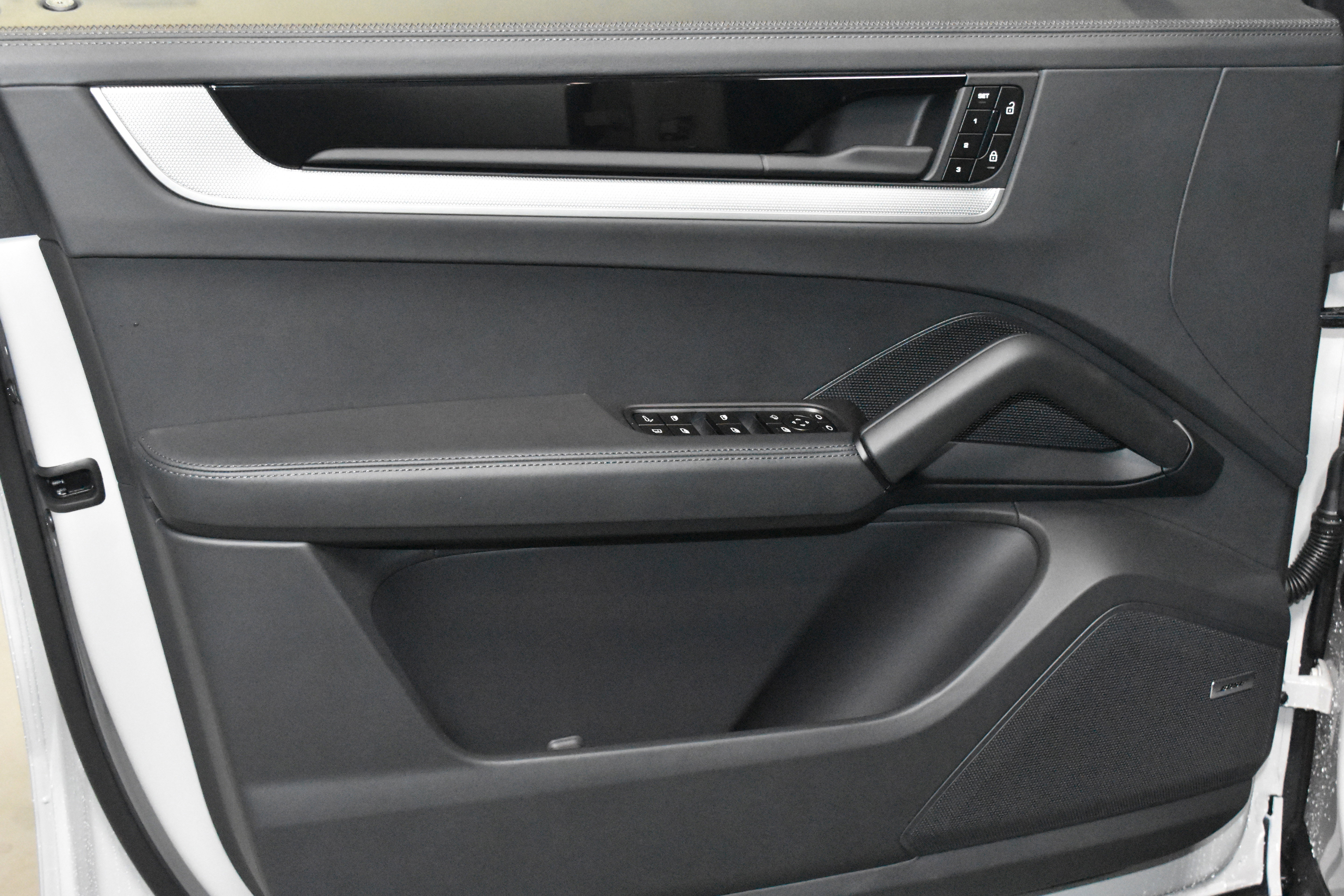 New 2026 Porsche Cayenne E-Hybrid image 6