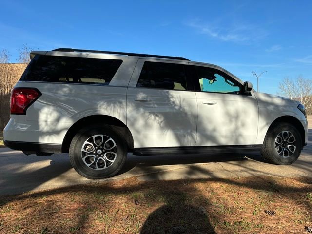 Used 2024 Ford Expedition Max XLT AWD/4WD image 6