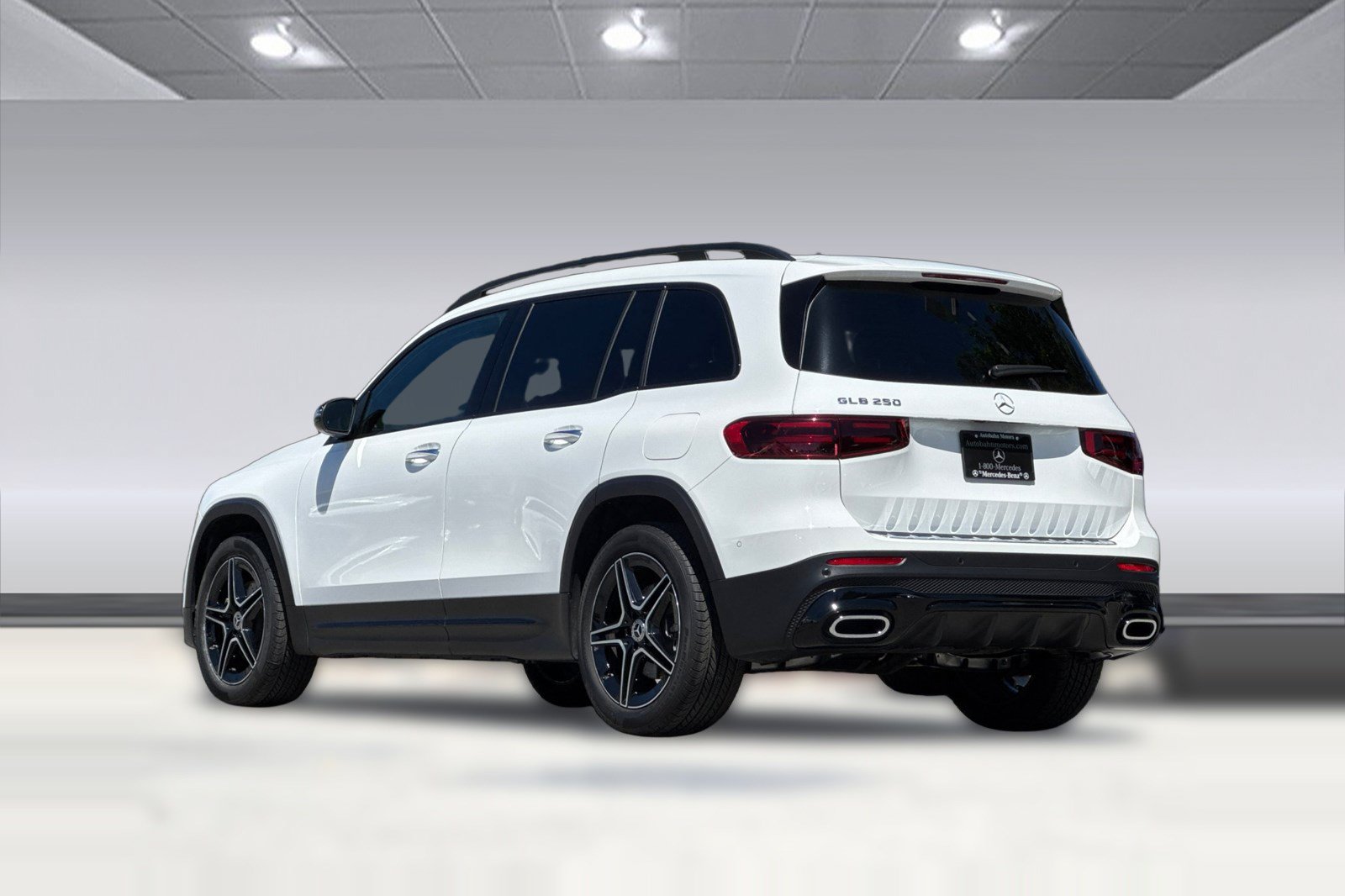 Certified 2024 Mercedes-Benz GLB 250 image 3