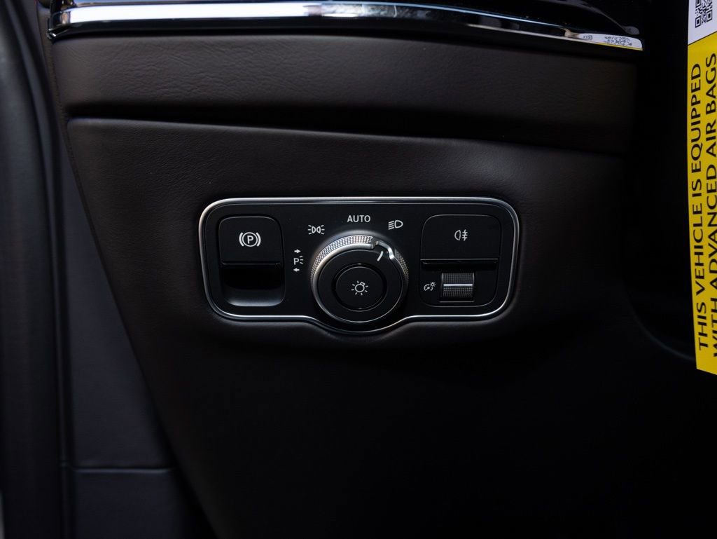 New 2026 Aston Martin DBX 707 image 29