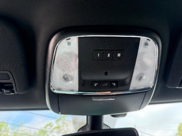 Used 2017 Jeep Grand Cherokee Laredo AWD/4WD image 27