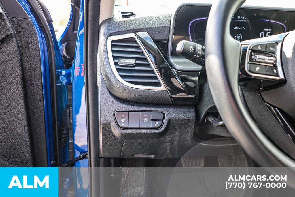 Used 2025 Kia Seltos S FWD image 25
