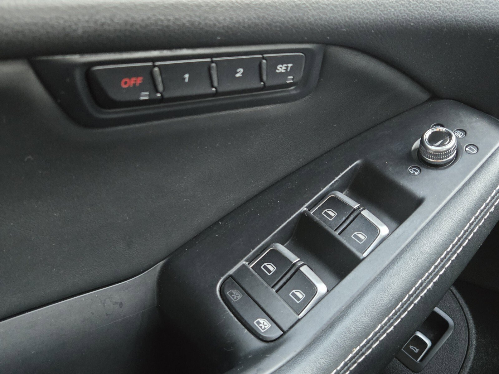 Used 2014 Audi SQ5 Prestige w/ Prestige Package image 34