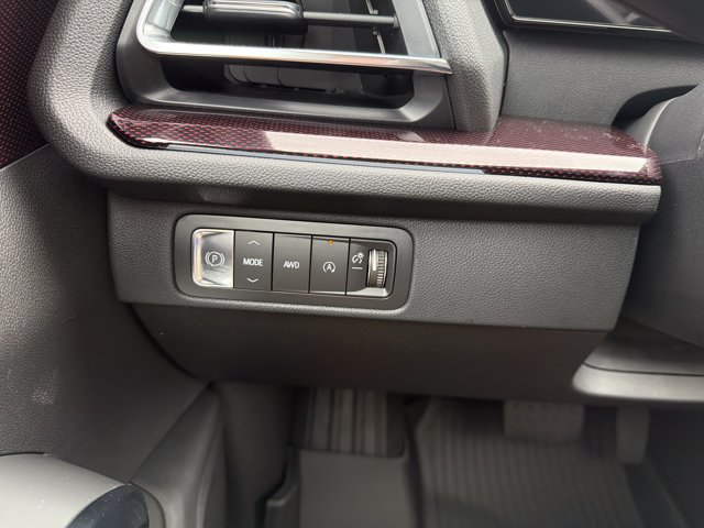 New 2026 Chevrolet Traverse Z71 w/ Driver Confidence Package AWD/4WD image 15