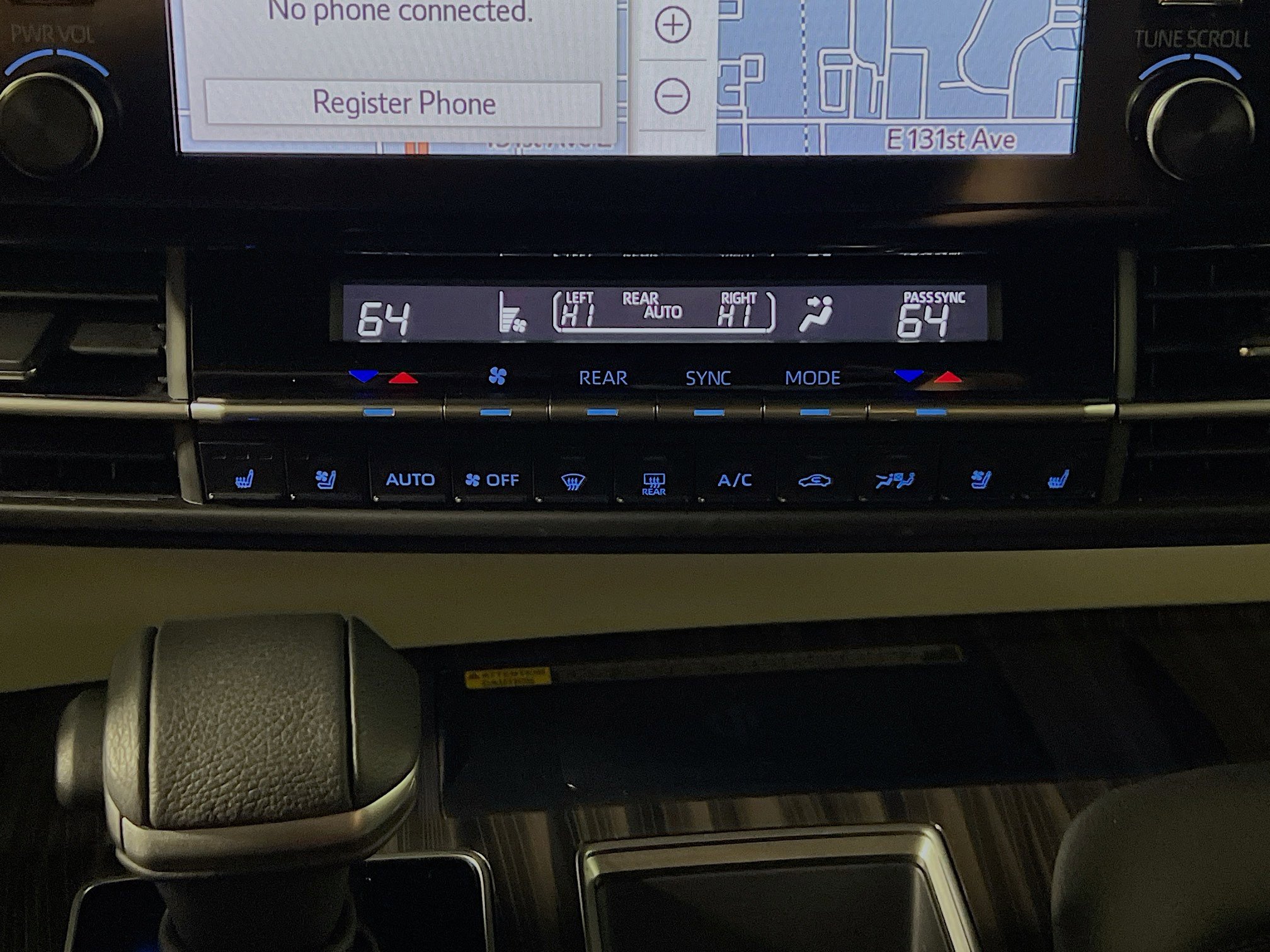 Used 2024 Toyota Sienna Platinum image 26