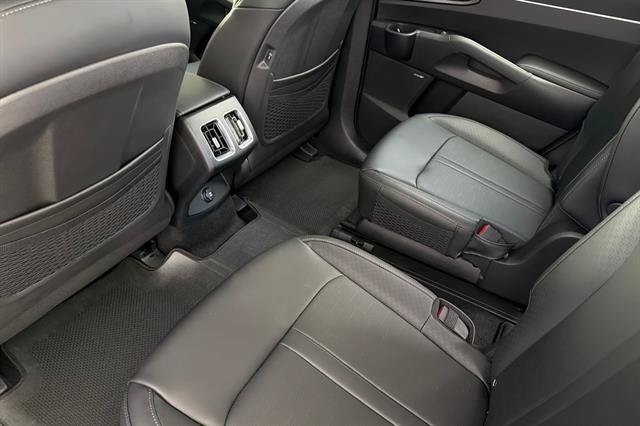 New 2026 Kia Sorento EX w/ EX Premium Package AWD/4WD image 13