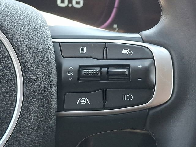 Used 2025 Kia Sportage EX image 20