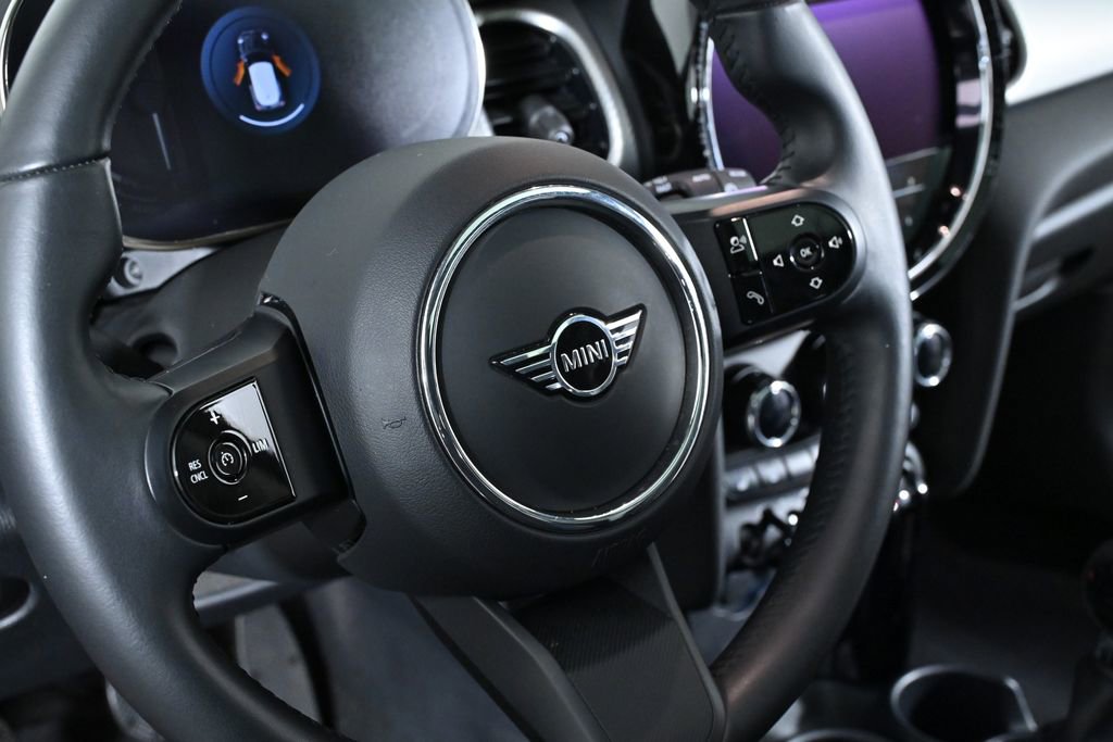 Certified 2024 MINI Cooper 2-Door Hardtop image 12
