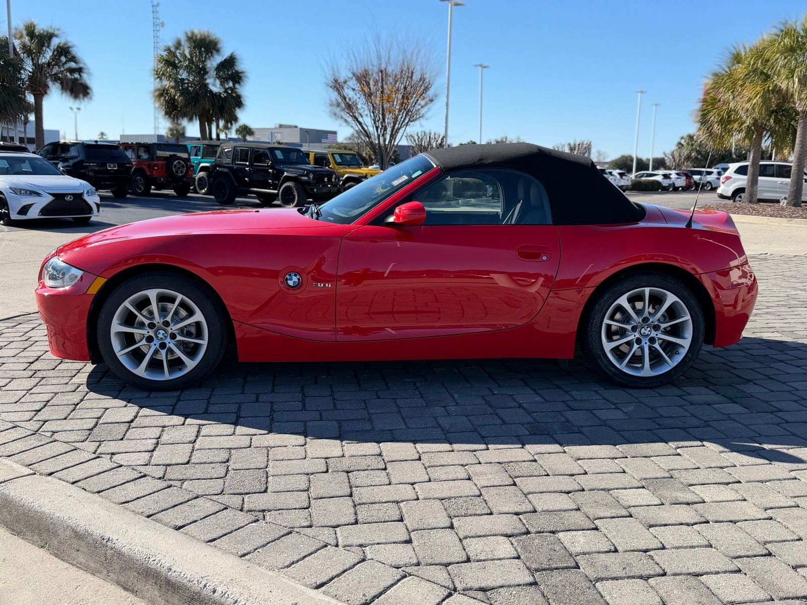Used 2006 BMW Z4 3.0i image 9