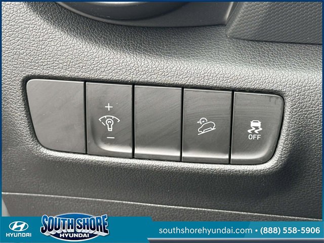 Certified 2022 Hyundai Kona SE image 21