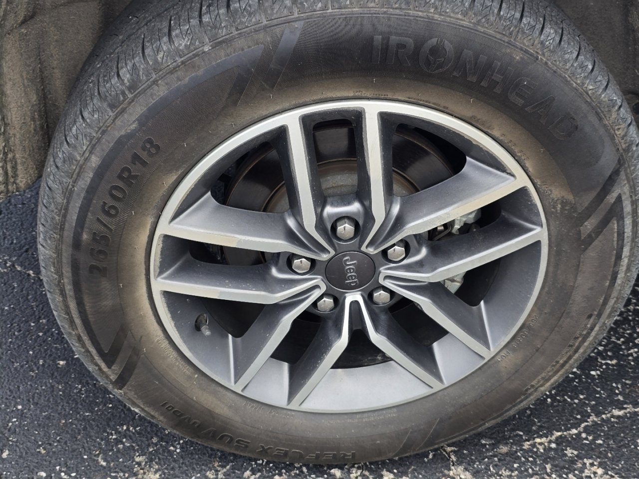 Used 2021 Jeep Grand Cherokee Limited AWD/4WD image 9