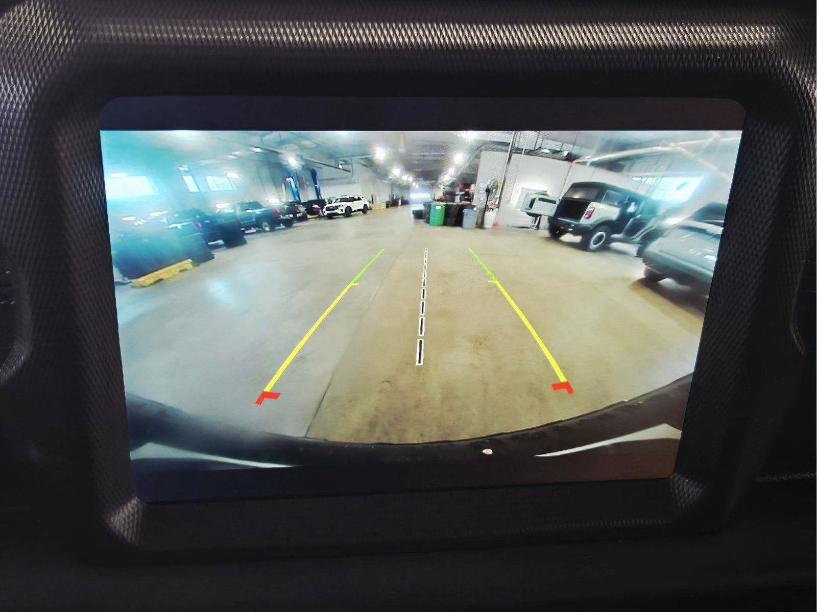 Used 2022 Jeep Wrangler Unlimited Rubicon 4xe w/ Cold Weather Group AWD/4WD image 47