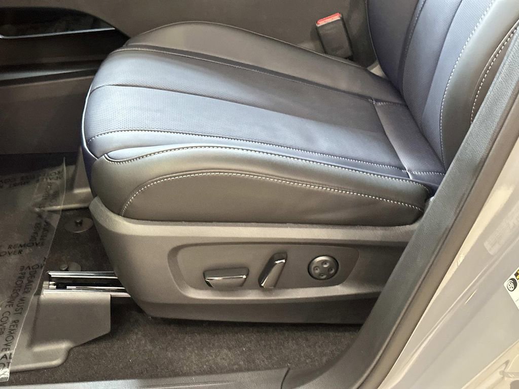 New 2026 INFINITI QX60 Sport w/ Dark Cargo Package image 10