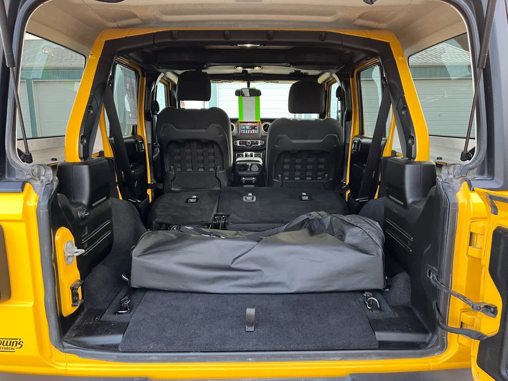 Used 2019 Jeep Wrangler Unlimited Rubicon image 13