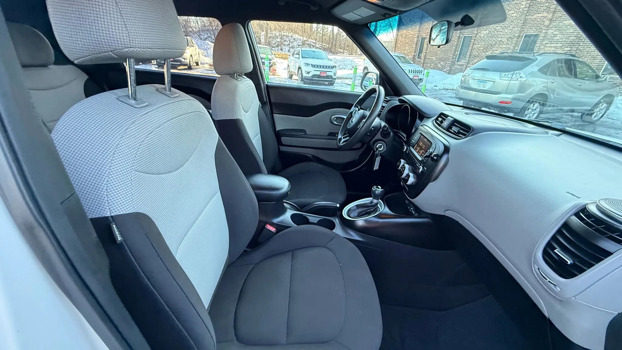 Used 2018 Kia Soul image 31