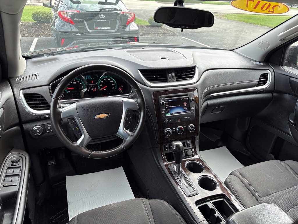 Used 2017 Chevrolet Traverse LT AWD/4WD image 11