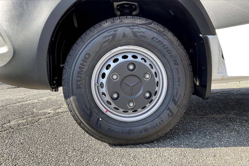 New 2025 Mercedes-Benz Sprinter 4500 image 11