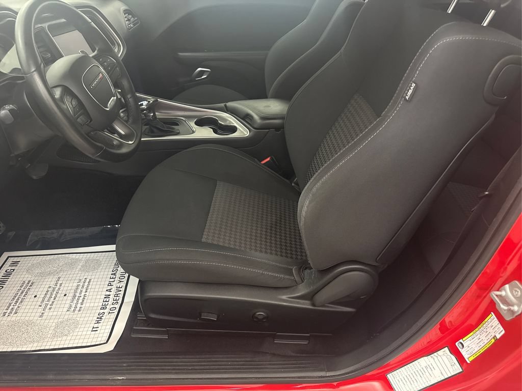 Used 2019 Dodge Challenger R/T RWD image 30